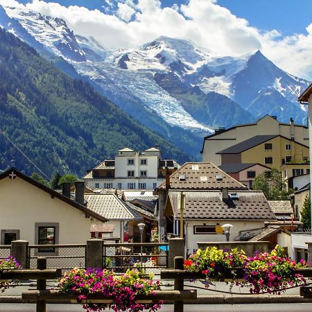 Apartment Le Brevent-14 By Interhome Chamonix Bagian luar foto