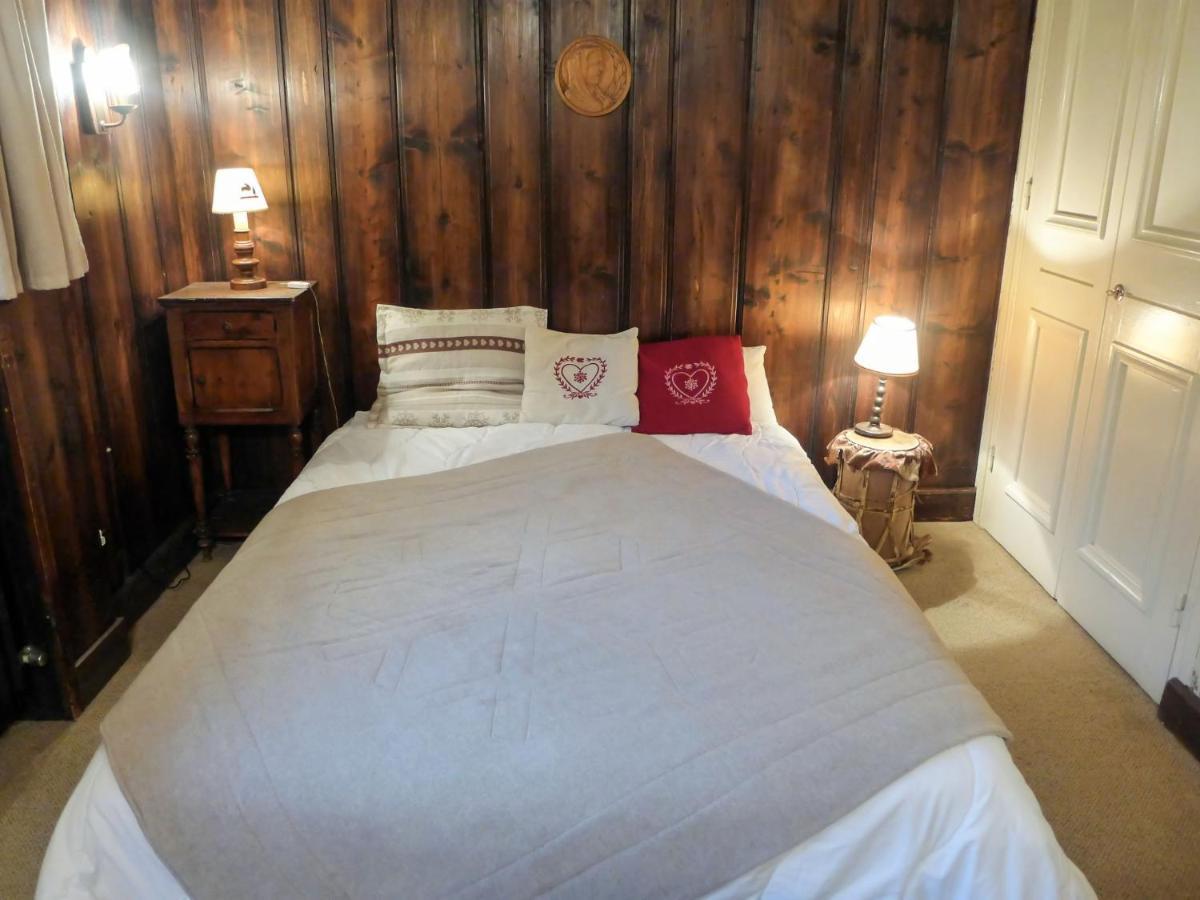 Apartment Le Brevent-14 By Interhome Chamonix Bagian luar foto